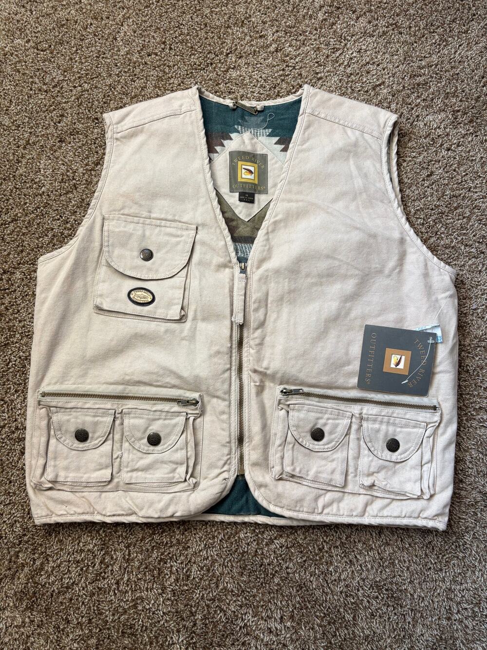NWT Tweed River Outfitters Adventure Style 8440 Fishing Vest Mens Size Medium